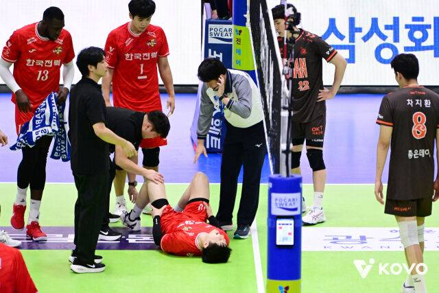 에디가 부상으로 나갔다./KOVO
