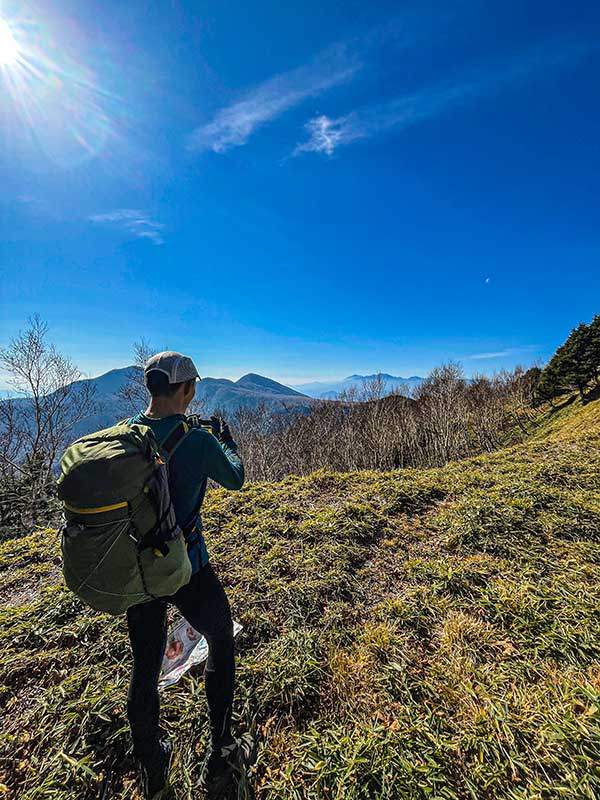 홍건희씨의 배낭은 40L, 무게 8kg에 달했다.