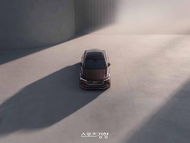 볼보 플래그십 세단 ‘S90’