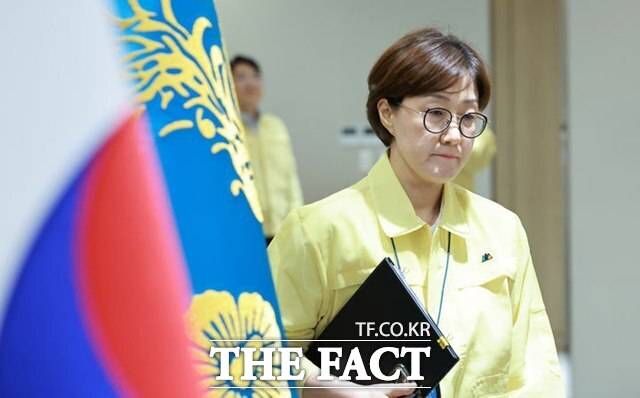 대통령실은 4일 김남국 디지털소통비서관 논란과 관련해 민간단체 인사에 "아예 개입이 없다"고 해명했다. 사진은 이재명 대통령 최측근 김현지 대통령실 제1부속실장. /뉴시스