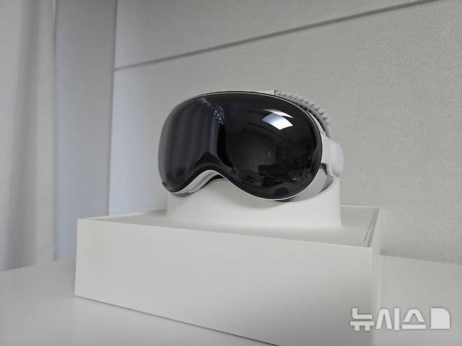 [서울=뉴시스]애플 비전 프로 M5. (사진=윤현성 기자)