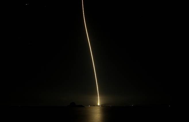 한국형발사체 누리호가 지난달 27일 새벽 전남 고흥군 나로우주센터에서 발사되는 모습. 연합뉴스