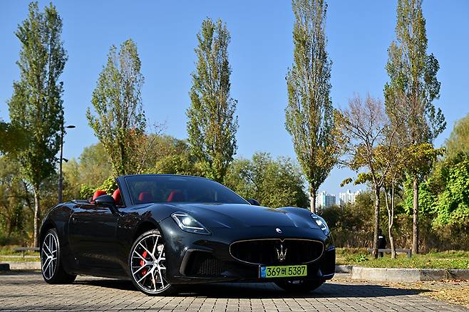 마세라티 그란카브리오 트로페오. 사진: 김학수 기자
