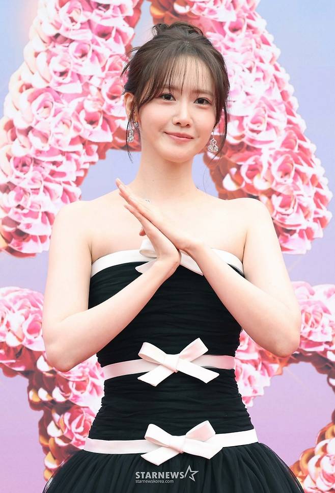 배우 임윤아가 6일 대만 가오슝 내셔널 스타디움에서 진행된 스타뉴스 주최 '10주년 아시아 아티스트 어워즈 2025(10th Anniversary Asia Artist Awards 2025, '10주년 AAA 2025') 레드카펫 행사에 참석해 포즈를 취하고 있다.   12월 6일~7일 양일에 걸쳐 가오슝 내셔널 스타디움에서 펼쳐지는 '10주년 아시아 아티스트 어워즈 2025(10th Anniversary Asia Artist Awards 2025, '10주년 AAA 2025')'와 페스타 'ACON 2025'는 MTN(머니투데이방송)과 위버스(Weverse)를 통해 각각 TV와 온라인 스트리밍으로 생중계 된다.  /2025.12.06 /사진=이동훈 photoguy@