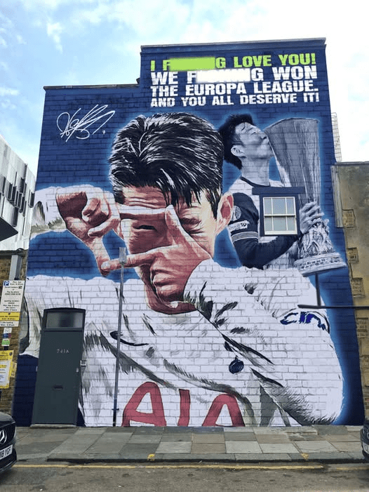 토트넘 홋스퍼 시절 활약상을 그린 손흥민의 벽화. /사진=Football Away Days