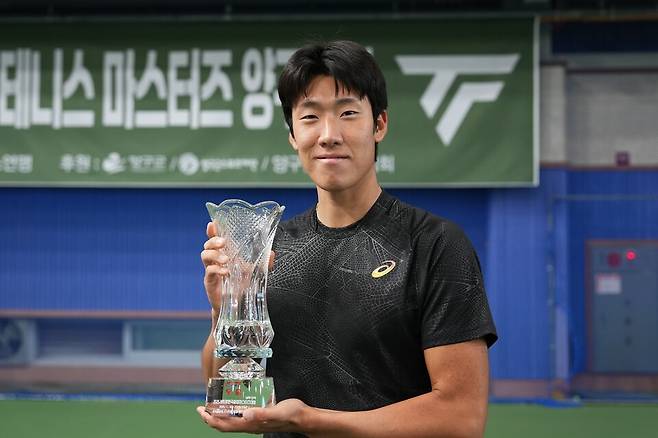 실업마스터즈 대회 2연패에 성공한 신우빈.