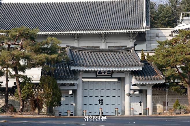 7일 기자실로 이용될 청와대 춘추관 출입문이 굳게 닫혀 있다. 2025.12.7. 정지윤 선임기자