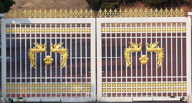 본격적인 대통령 집무실 이전을 앞둔 7일 청와대 정문이 굳게 닫혀 있다. 2025.12.7. 정지윤 선임기자