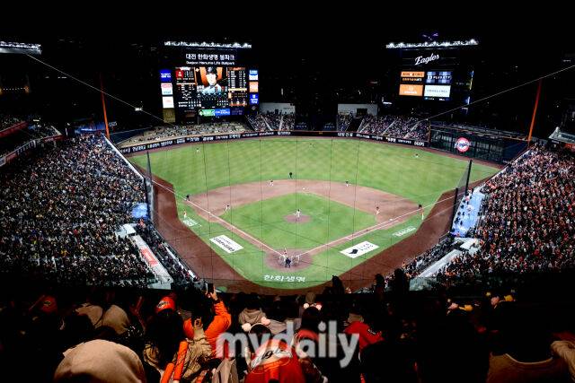 2025년 3월 28일 오후 대전 한화생명 볼파크에서 진행된 '2025 신한 SOL뱅크 KBO 리그' KIA 타이거즈와 한화 이글스의 경기가 매진됐다./마이데일리