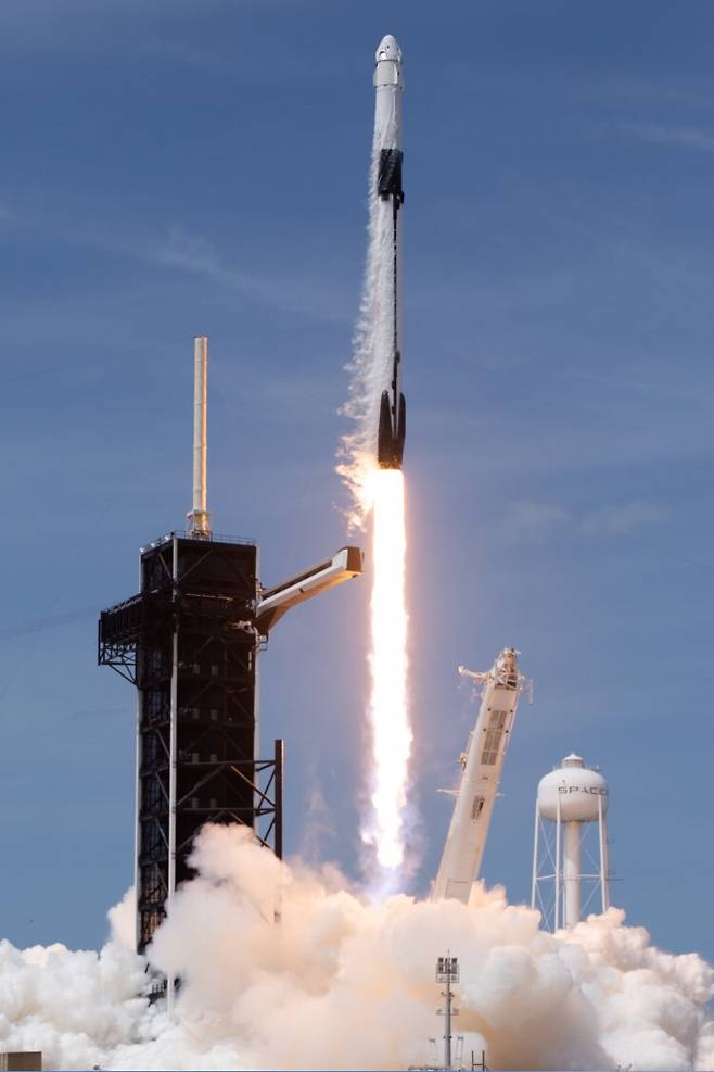 스페이스X의 재사용 로켓 팰컨9