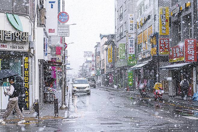 김은선 작가의 ‘눈 내리는 보은’ 작품. 김은선 작가 제공