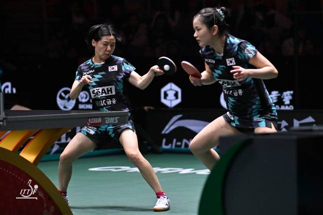 김나영(오른쪽)-최효주 조가 2025 청두 국제탁구연맹(ITTF) 혼성 팀 월드컵에서 활약했다. /사진=대한탁구협회 제공