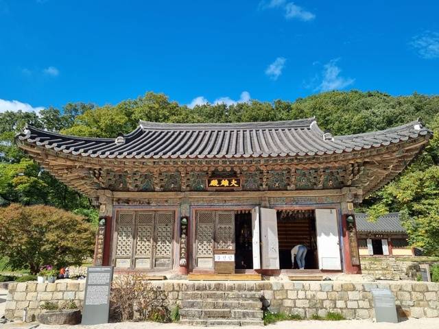 포항 오어사 대웅전.