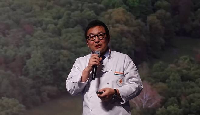 양종집 미국 CIA 교수가 주제발표를 하고 있다.