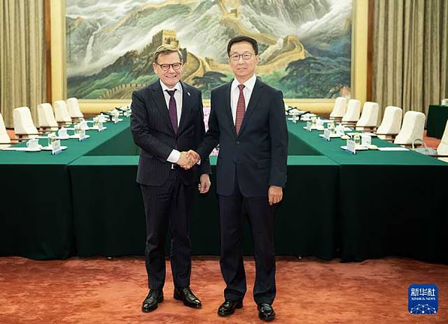▲ 8일 중국을 방문한 요한 바데풀(왼쪽) 독일 외무장관이 한정(韓正) 부주석과 만나 회담을 가졌다. ⓒ중국 외교부