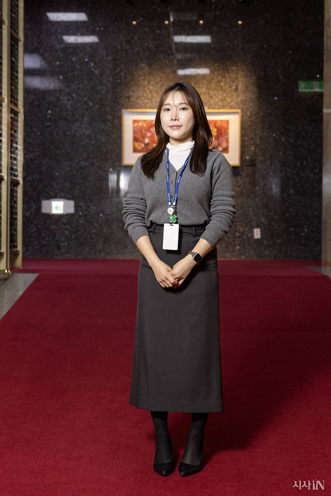 원은설 국회의장실 정무비서관은 그날 어두웠던 국회 본관 전층의 불을 켜기 위해 뛰어다녔다. ⓒ시사IN 조남진