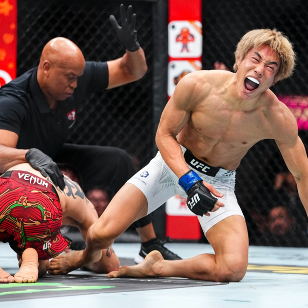 "日 최초 UFC 챔피언 나오나!"...'코리안 파이터' 박현성 잡은 타츠로, '前 챔프' 모레노 꺾고 "타이틀샷 달라" 호소→