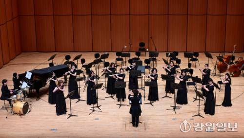 9일 춘천문화예술회관에서 열린 2025 이웃과 함께하는 나눔의 자선음악회