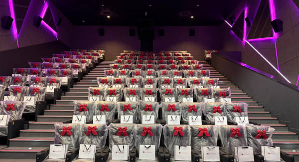 롯데시네마가 신림에 이어 월드타워에 광음LED 상영관을 도입하며, 기술특화관 확대에 나섰다. /롯데컬처웍스