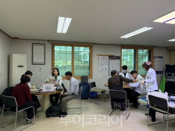 법원읍 의료 취약 소외계층 주민들을 대상으로 '찾아가는 의료 서비스'/투어코리아뉴스 김경남 기자