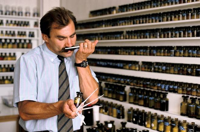 향수 지속력 높이는 꿀팁 | Getty Images