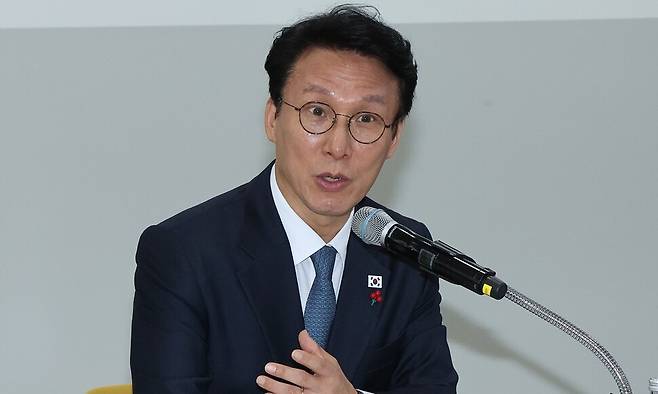 김민석 국무총리가 5일 전북 익산시 한국식품산업클러스터진흥원 청년식품창업센터에서 열린 식품창업기업 간담회에서 발언하고 있다. 연합뉴스