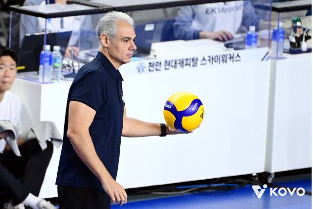 레오나르도 카르발류 감독/KOVO