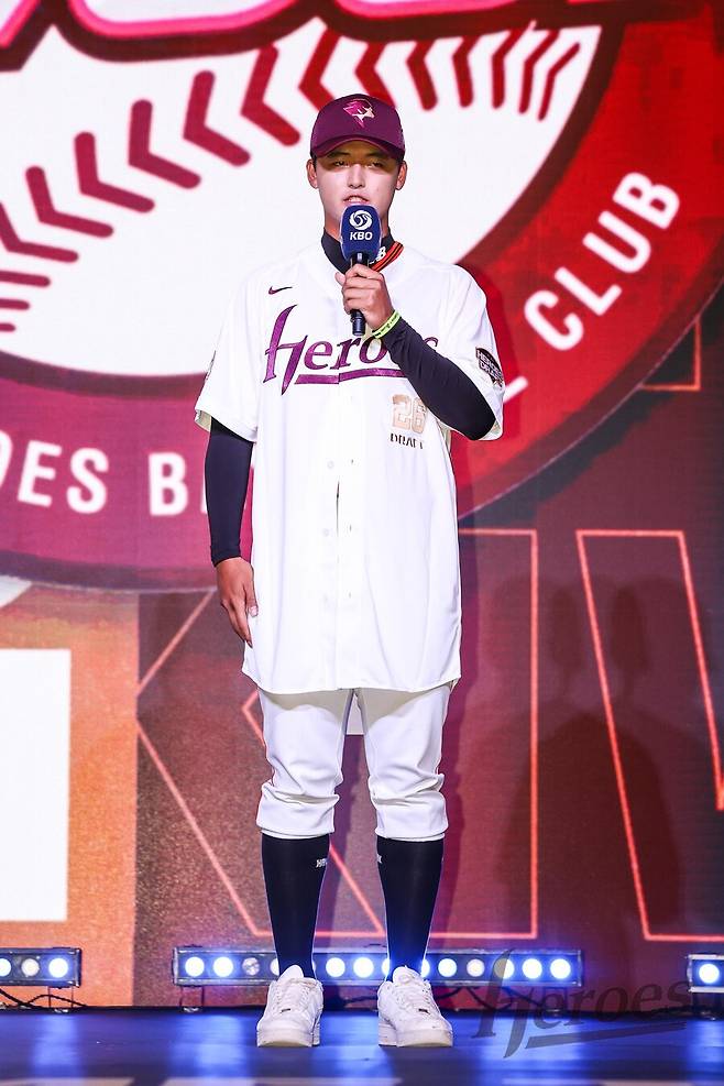 ▲ 키움 히어로즈가 전체 1순위로 지명한 신인 투수 박준현이 학교폭력 의혹과 관련해 당초 학폭 아님 처분을 받았으나 다시 학폭이 인정돼 서면 사과 명령을 받았다. ⓒ키움 히어로즈
