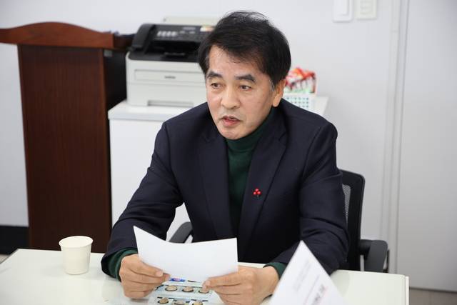 ▲ 최재형 군수가 민생안정지원금 지급 계획을 발표하고 있다.