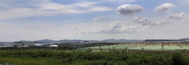 2021년 7월14일 인천 서구 수도권매립지 제2매립장에서 바라본 제3-1매립장. 류우종 기자 wjryu@hani.co.kr