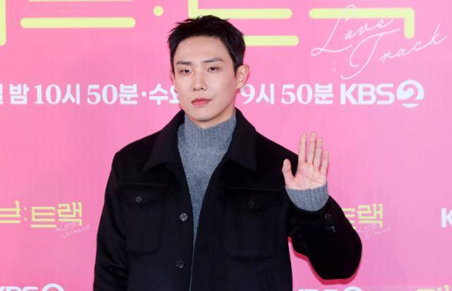 배우 이준이 11일 오후 서울 영등포구 CGV영등포에서 열린 KBS2 단막프로젝트 '러브: 트랙' 기자간담회에서 포즈를 취하고 있다. 뉴시스