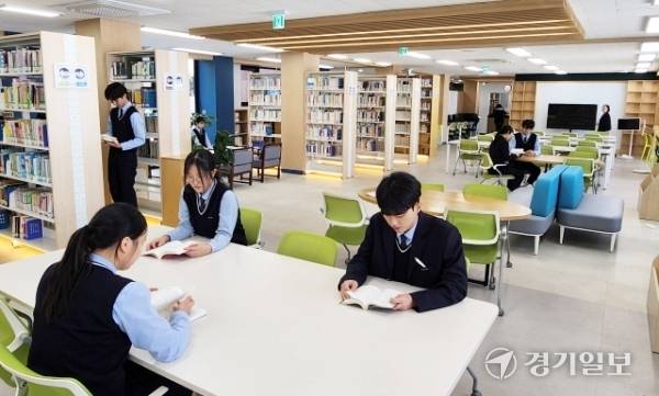 다독다독 도서관 내부. 박화선기자