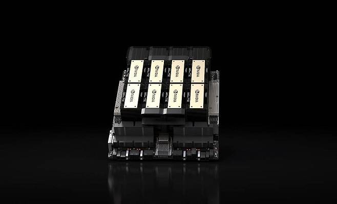 트럼프 대통령이 중국에 H200 칩 수출을 허용하기로 했다고 밝혔다.[사진｜엔비디아 제공]