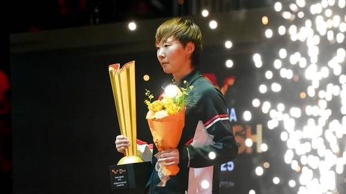 세계 1위 쑨잉사 꺾고 중국 스매시 우승한 왕만위 [ITTF 홈피 캡처. 재판매 및 DB 금지]