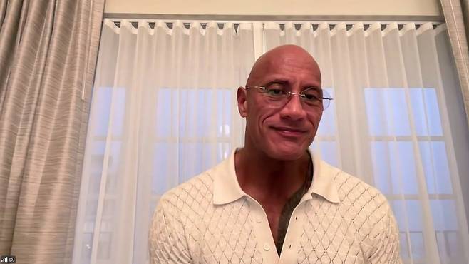 YTN과 단독 인터뷰를 진행한 드웨인 존슨