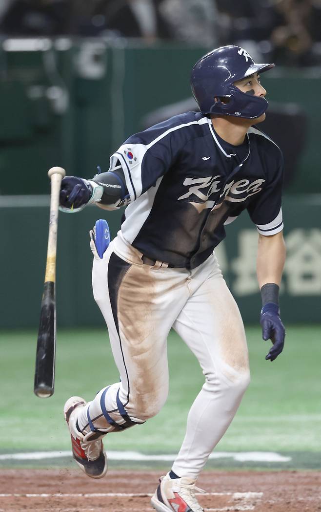 <yonhap photo-7732=""> 이정후 2타점 2루타 (도쿄=연합뉴스) 신준희 기자 = 13일 일본 도쿄돔에서 열린 2023 월드베이스볼클래식(WBC) B조 본선 1라운드 한국과 중국의 경기. 3회초 무사 만루 상황에서 한국 이정후가 2타점 2루타를 치고 있다. 2023.3.13 hama@yna.co.kr/2023-03-13 20:38:29/ <저작권자 ⓒ 1980-2023 ㈜연합뉴스. 무단 전재 재배포 금지.></yonhap>