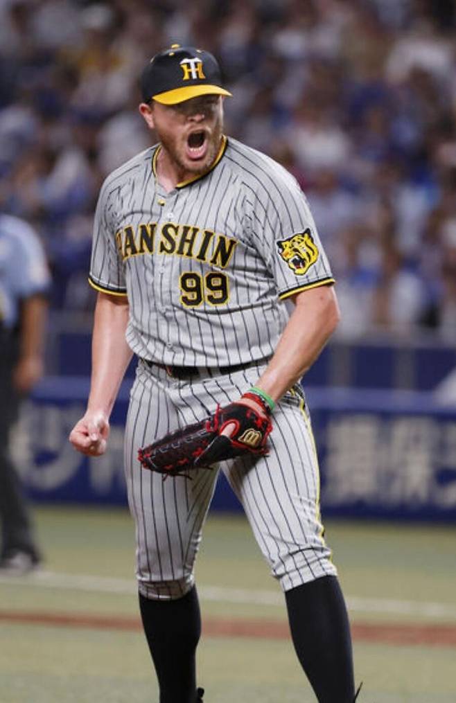 ▲ 롯데는 비슬리에 대해 "최고 158㎞ 직구와 구종 가치가 높은 슬라이더를 비롯해 횡적인 움직임이 뛰어난 변화구를 가지고 있다. 또한, 메이저리그 경력뿐만 아니라 마이너리그와 일본프로야구에서도 충분한 선발 경험이 있다"고 기대했다 ⓒ롯데자이언츠