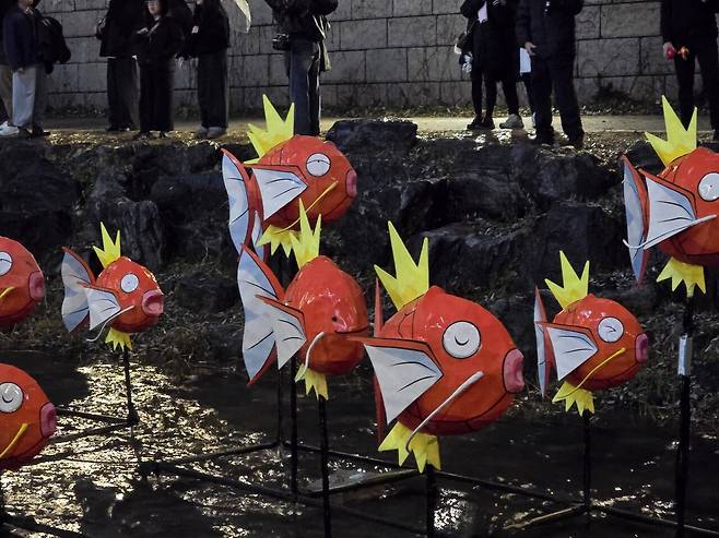 불이 켜지기 전, 숨어 있는 메타몽 잉어킹 (사진=홍수민 기자)