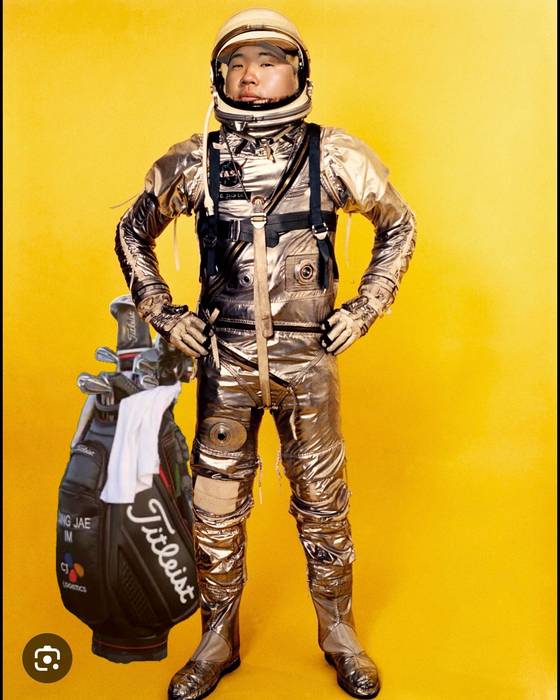 임성재가 화성, 해왕성 투어에 나간다며 캐디가 X에 올린 합성 사진. 윌리 윌콕스 X. https://x.com/willwilcoxgolf