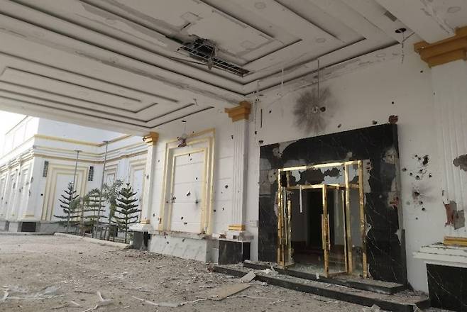 태국 군의 공격으로 피해를 입은 카지노 모습 [캄보디아 국영 언론 프레시 뉴스]