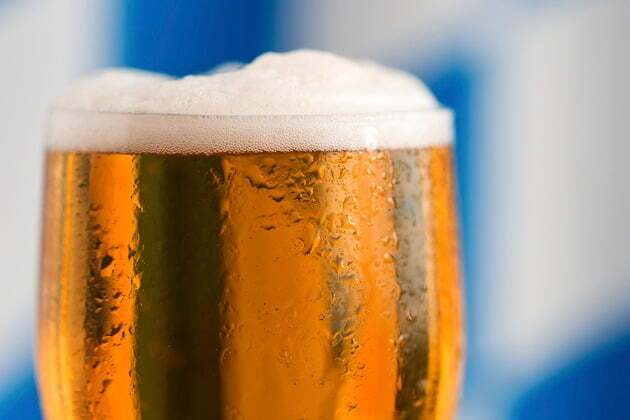 이온음료는 수분·전해질 빠른 보충, 숙취 감소 효과가 있다. 아이스크림은 빠르게 혈당 회복함에도 위에 부담이 적다.&nbsp;게티이미지