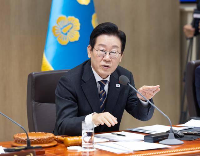 이재명 대통령이 9일 서울 용산 대통령실 청사에서 국무회의를 주재하며 발언하고 있다. 대통령실 제공
