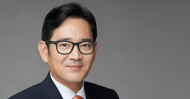 이재용 회장님께서도 갤럭시 안경을 쓰고 등장하실 날을 기대해봅니다. <제미나이로 생성>