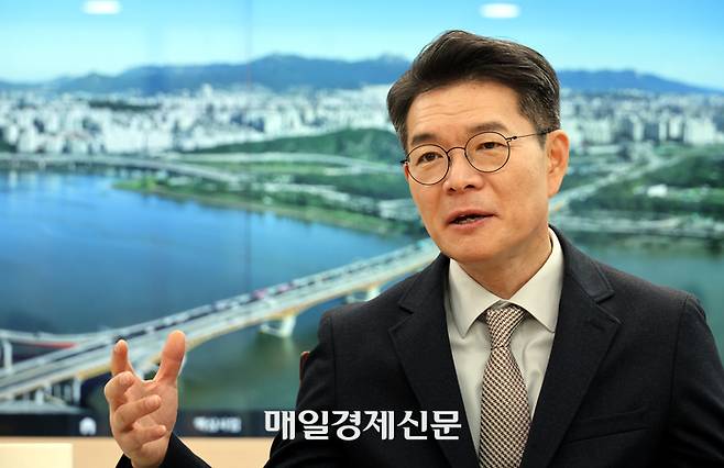 지난 11일 서울 성동구 성동구청사에서 정원오 성동구청장이 인터뷰를 하고 있다. [사진=김재훈 기자]