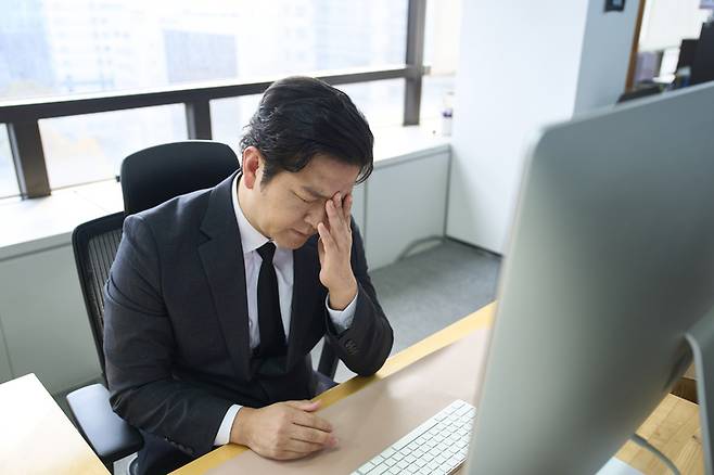 수면이 부족하면 피로감을 느끼는 것은 물론 집중력이나 기억력이 떨어질 수 있다. 사진=게티이미지뱅크