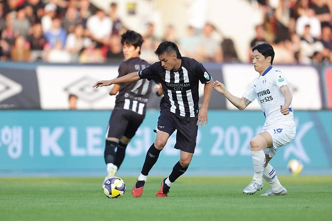 서울로 이적하는 성남 공격수 후이즈. 사진 | 한국프로축구연맹