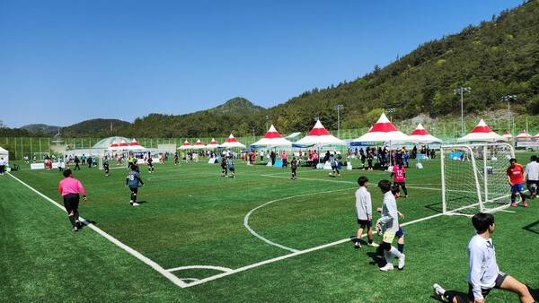 'K-풋살구장 인증제 프로젝트' 추진을 위한 업무협약(MOU). 2025 문화체육관광부 장관기배 전국풋살대회. /사진=한국풋살연맹