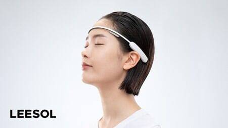 두개 전기 자극을 이용한 기능성 수면 관리 기기 ‘슬리피솔’. /리솔