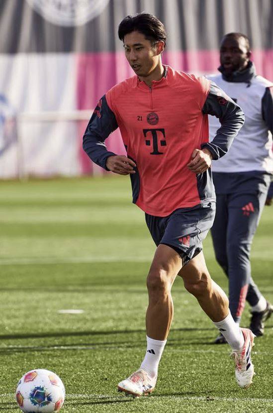 7개월 만에 팀 훈련에 복귀한 이토 히로키. 사진=바이에른 뮌헨 SNS