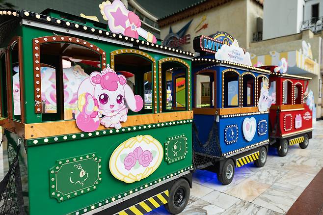 ‘캐치! 티니핑’과 함께한 롯데월드 어드벤처, 겨울시즌 축제 ‘트윙클 미라클 윈터’